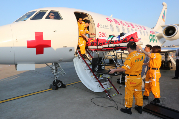 nEO_IMG_999航空医疗救援固定翼飞机转运患者.jpg nEO_IMG_999航空医疗救援固定翼飞机转运患者.jpg