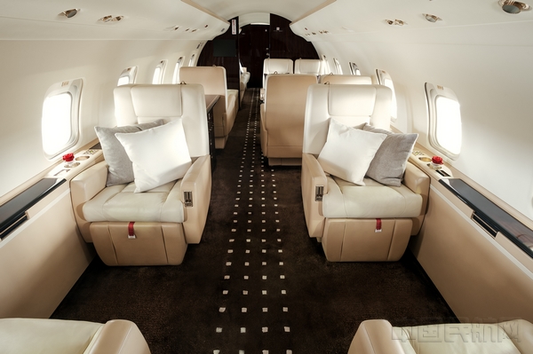 Challenger 850 Interior.jpg Challenger 850 Interior.jpg